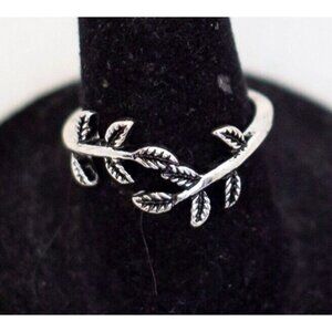 Size 6 1/2, Vintage Silver Tone Art Nouveau Elven Leaves Ring - A23